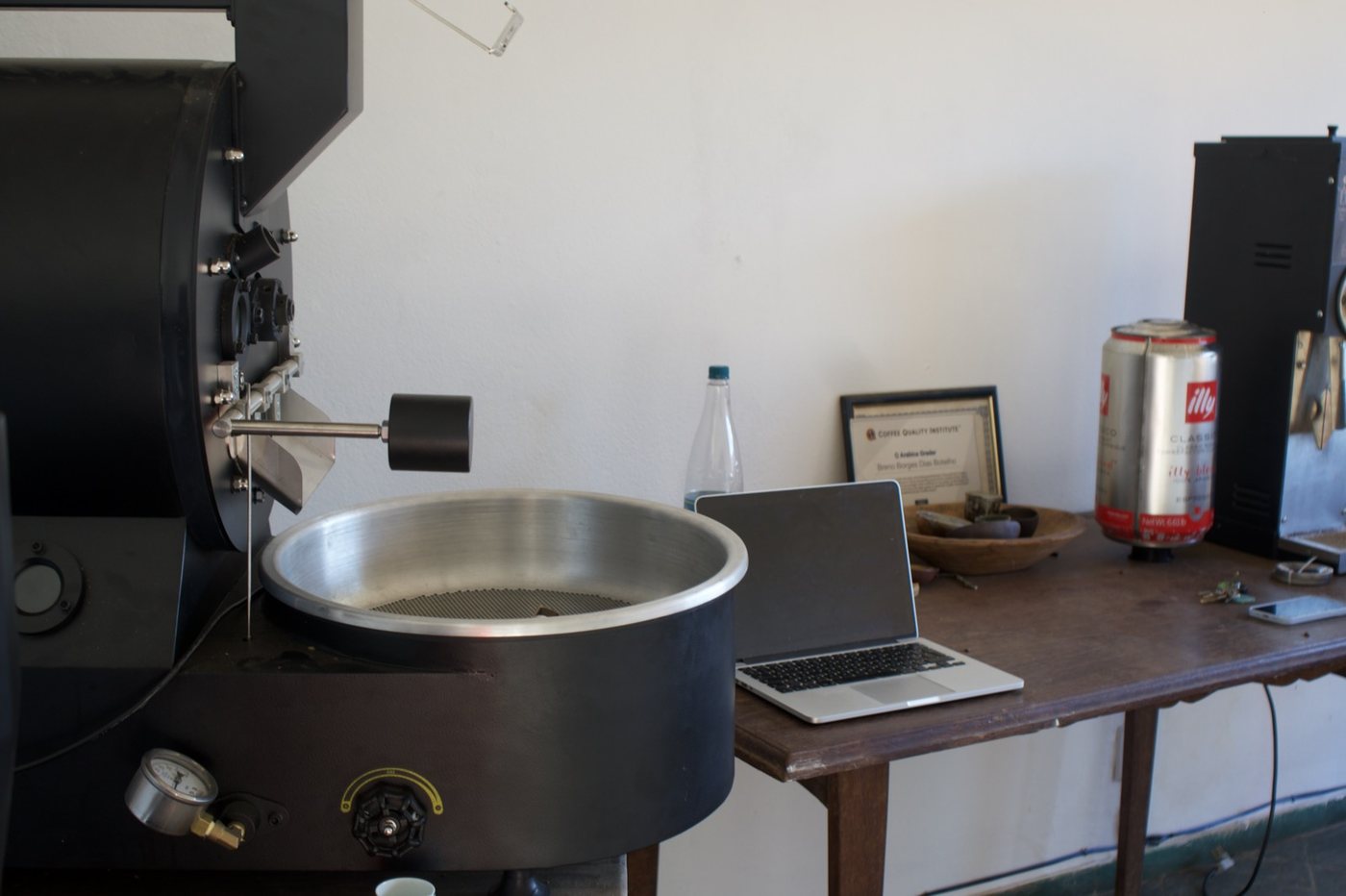 Torrador de café em funcionamento